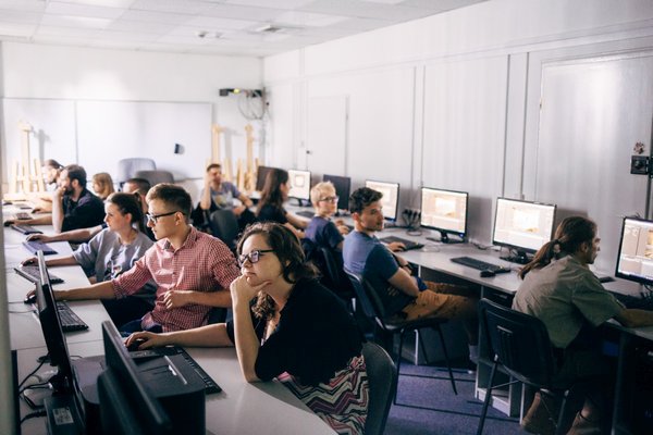 Student kontynuujący naukę w Akademii WIT