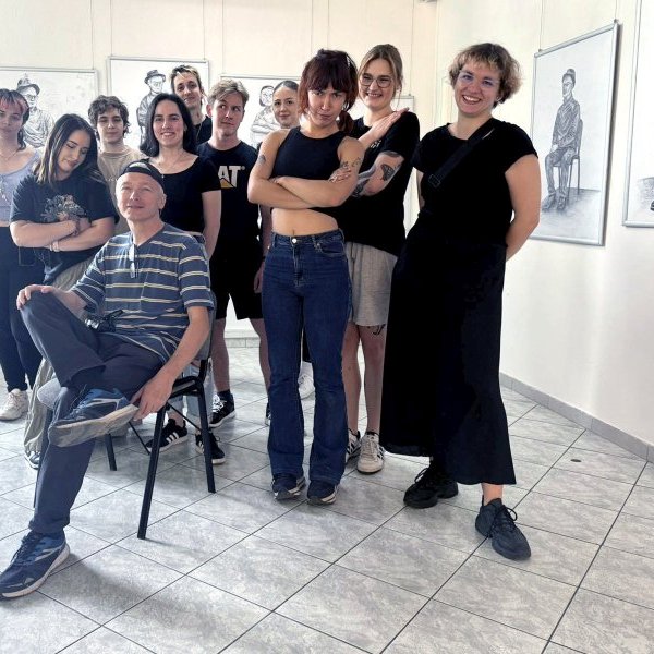 Rysowniczki i rysownicy - wystawa z Pracowni Rysunku dr Izabeli Łęskiej