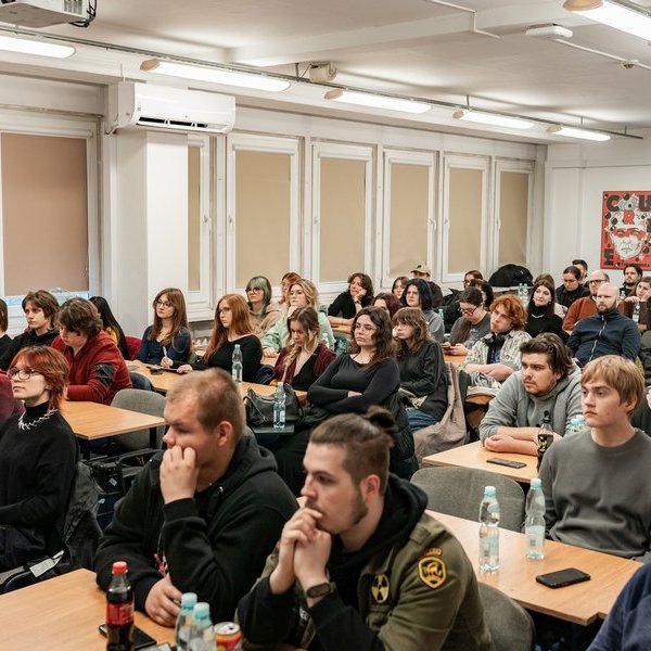 Uczestnicy warsztatów podczas dyskusji. Fot. Michał Wielebski